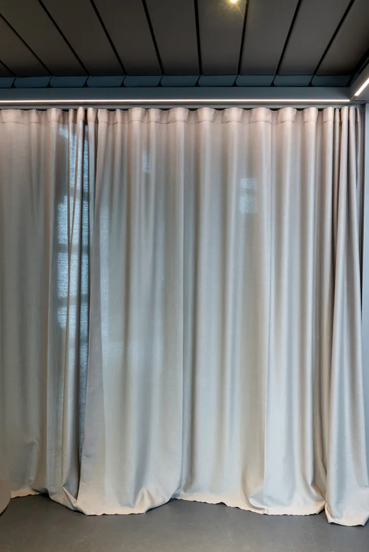 Drapes 3